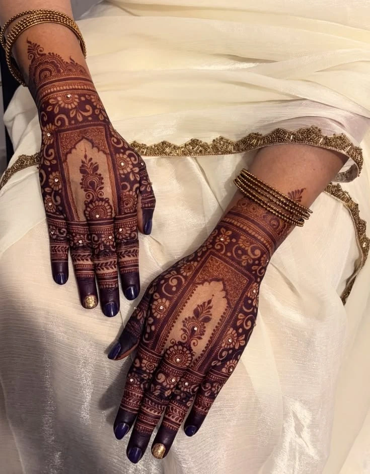 Modern Mehendi Designs with Floral Patterns