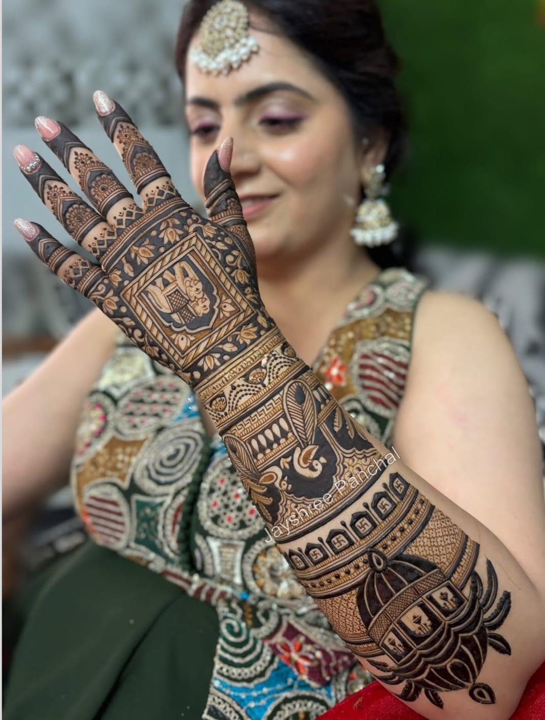 Minimal Mehendi Designs for Office and College