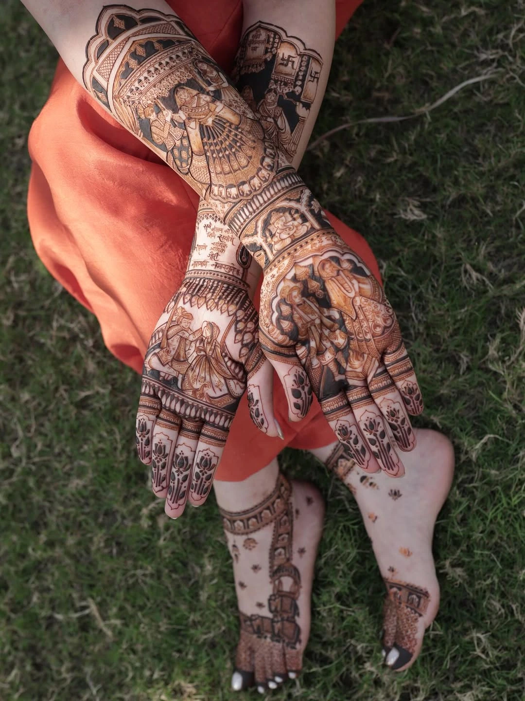 Latest Indo-Arabic Mehendi Designs for Modern Women